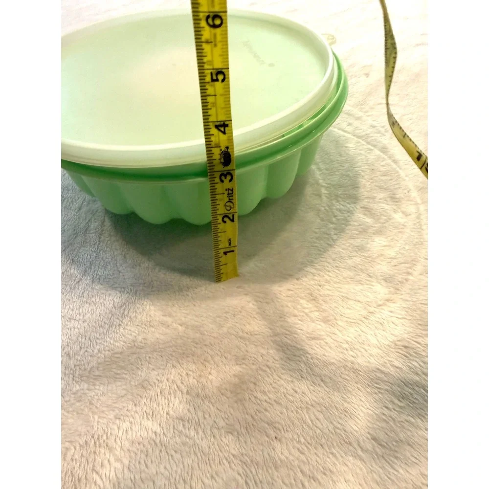 VTG Tupperware Jel-N-Serve Jello Mold Mint Green 1203-4 with Seals 4 Piece Set